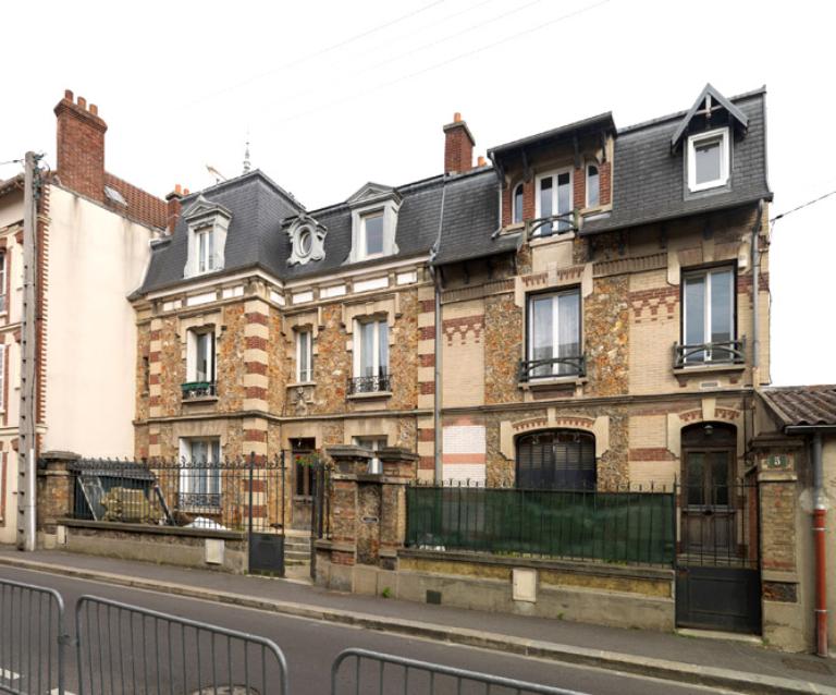 hôtels, maisons, immeubles