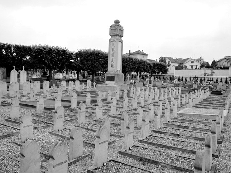 Monument aux Morts des Soldats Indochinois Morts à la Guerre de 1914-1918