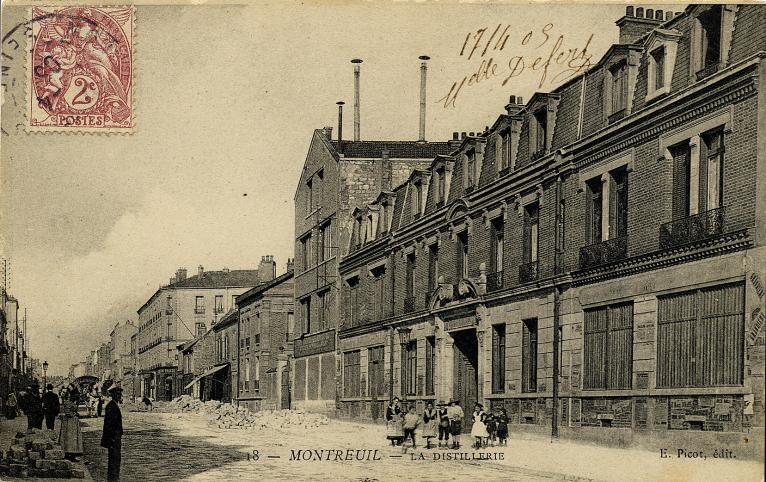 Distillerie Hémard, puis Pernod, actuellement hôtel industriel et immeuble