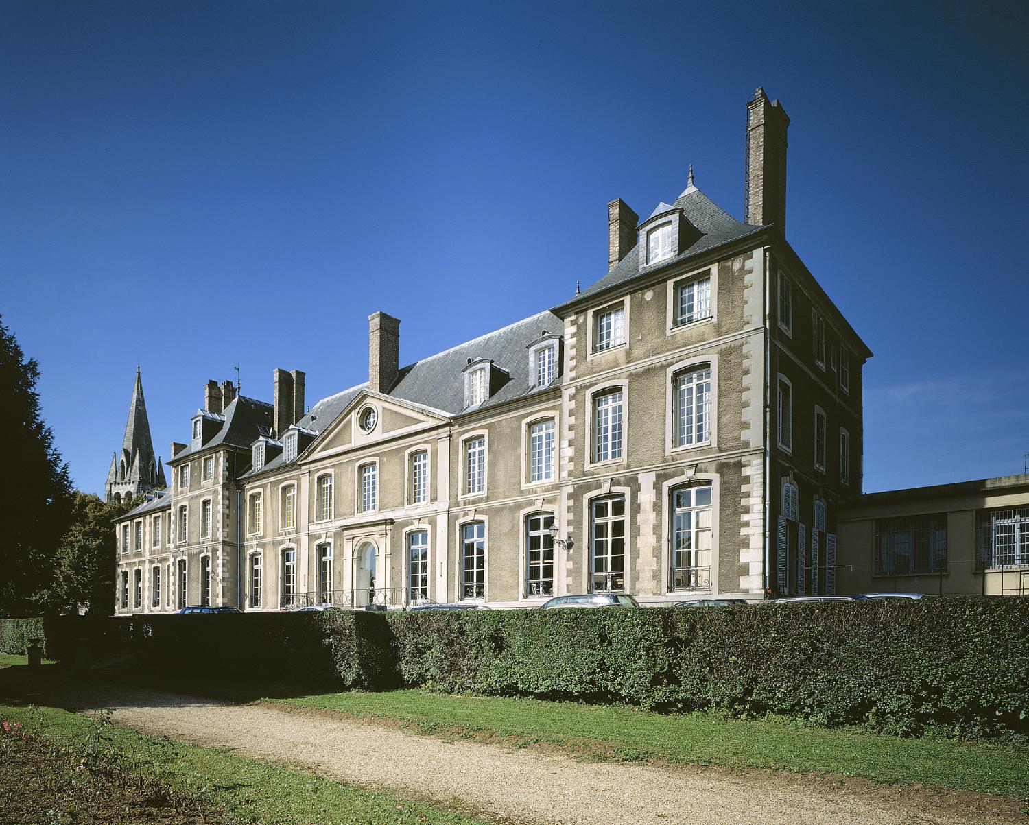 Château d'Athis, actuellement école Saint-Charles