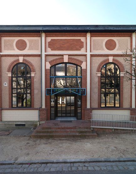 Fontainebleau - usine à gaz et centrale électrique de la Société Gaz et Eaux, puis Gaz et Electricité de France, actuellement caserne de pompiers