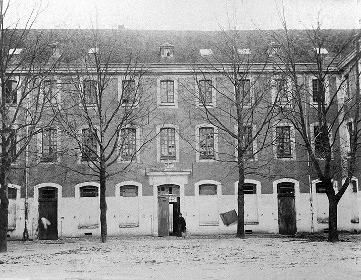 quartier de cavalerie Saint-Ambroise, puis Augereau