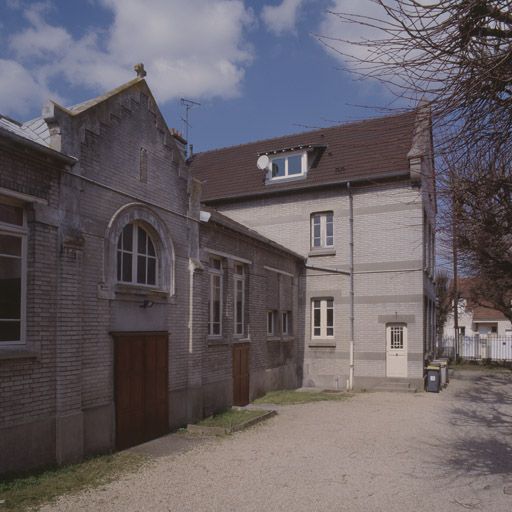 église paroissiale Saint-Pierre