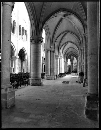 Campagne photographique sur le patrimoine de Mantes-la-Jolie en 1977