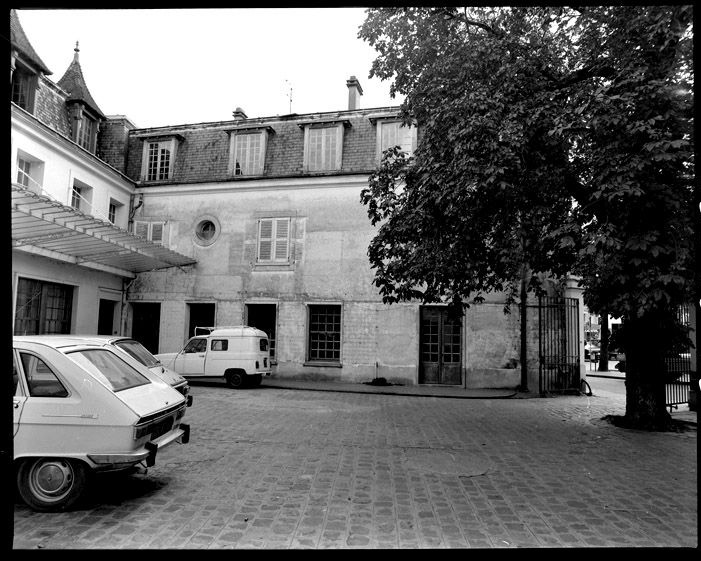 Campagne photographique sur le patrimoine de Mantes-la-Jolie en 1977