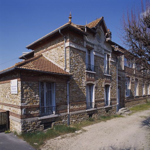 école primaire de filles, puis groupe scolaire Pasteur