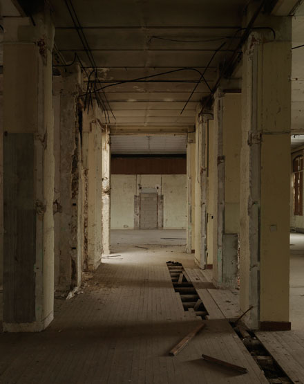 Usine de matériel électrique industriel Schneider et Cie, puis Le Matériel Electrique Scheider-Westinghouse (SW), puis Jeumont-Schneider (JS), actuellement ensemble industriel appelé "Espace Technologique et Industriel de Champagne-sur-Seine" (zone ETIC)
