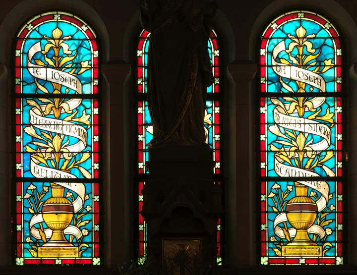 Ensemble de 7 verrières - Chapelle de l'Hôpital Saint-Joseph (ancienne chapelle des Sœurs de Saint-Vincent-de-Paul)