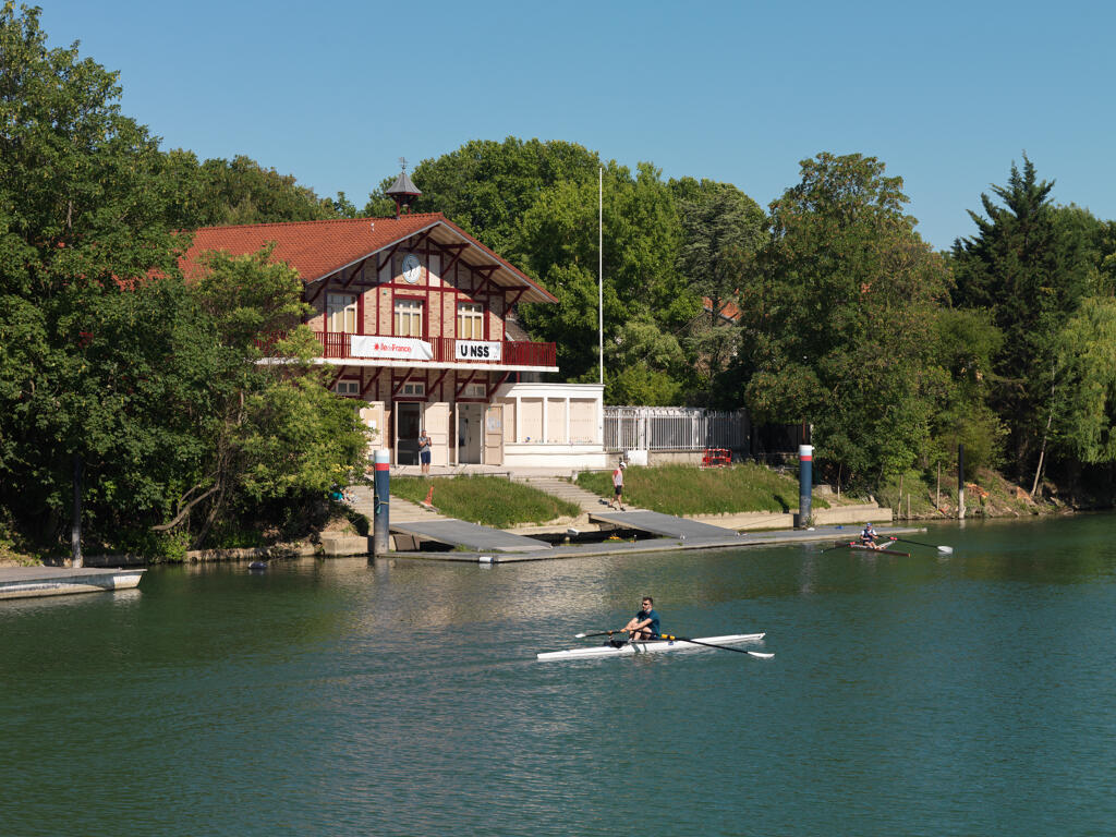 Établissement nautique de la Société Nautique de la Marne, actuellement Boat-house de l'Aviron Marne et Joinville