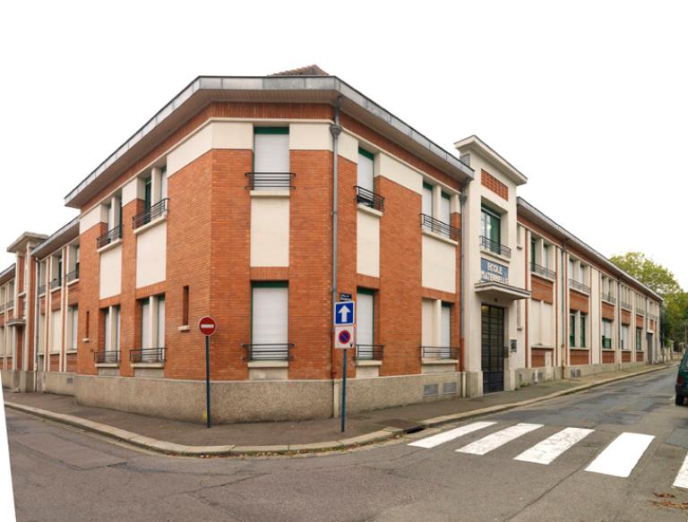 Groupe scolaire Jules-Ferry, actuellement collège