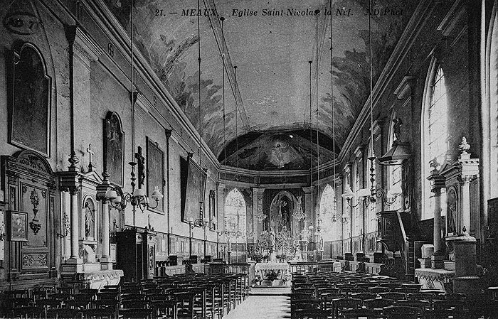 Carte postale représentant l'intérieur de l'église Saint-Nicolas de Meaux vers 1900. Archives départementales de Seine-et-Marne, 2 Fi 17320.