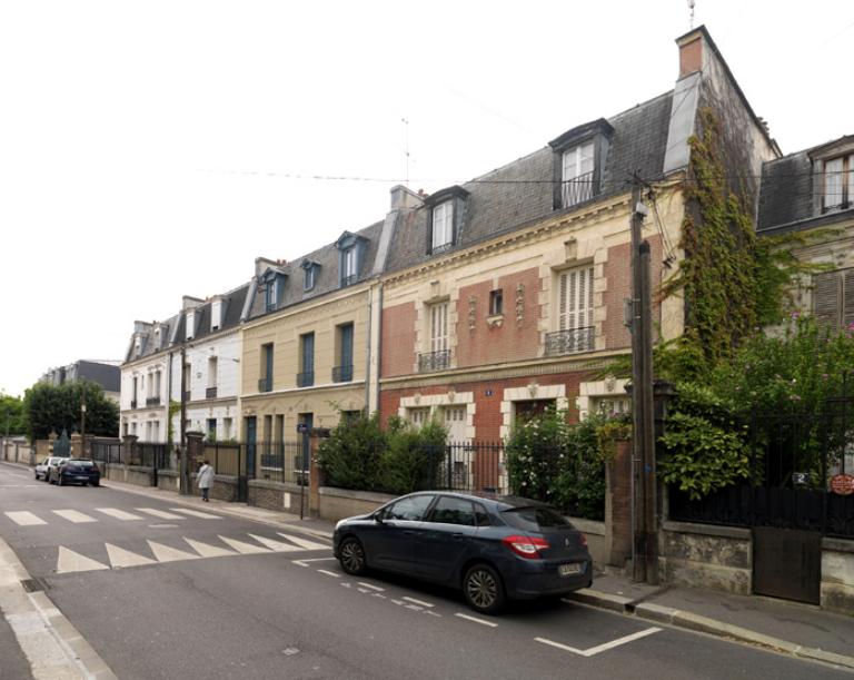 hôtels, maisons, immeubles