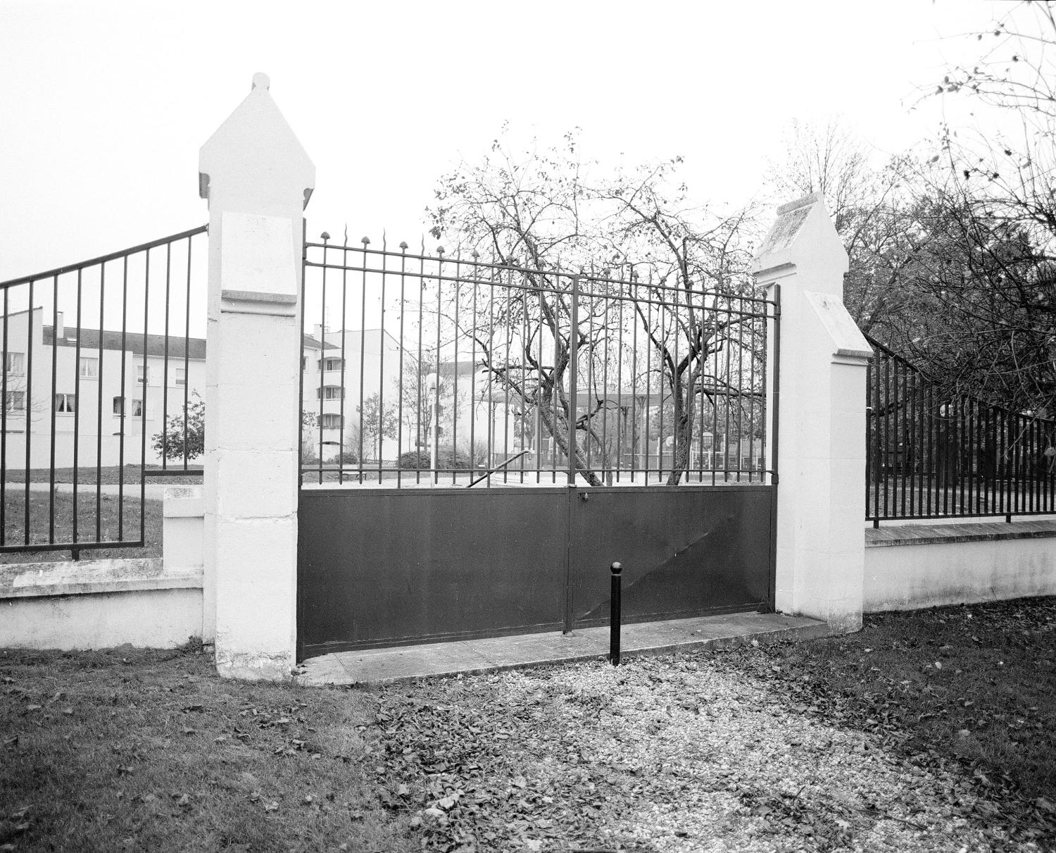 Château d'Ozonville, actuellement maison de retraite des frères des écoles chrétiennes