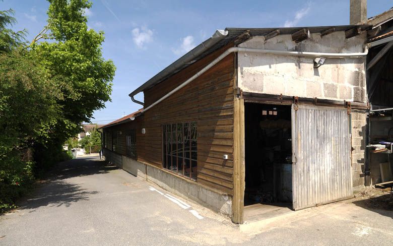 Héricy - usine de menuiserie Guichard, puis Bouvier, actuellement atelier municipal et logement