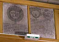 ensemble des deux plaques commémorant la fondation du couvent des Récollets