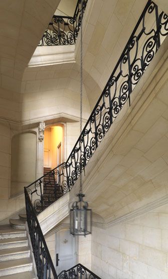 rampe d'appui, escalier de l' hôtel Marin de la Chataigneray ou d'Assy, actuellement Archives Nationales (non étudié)