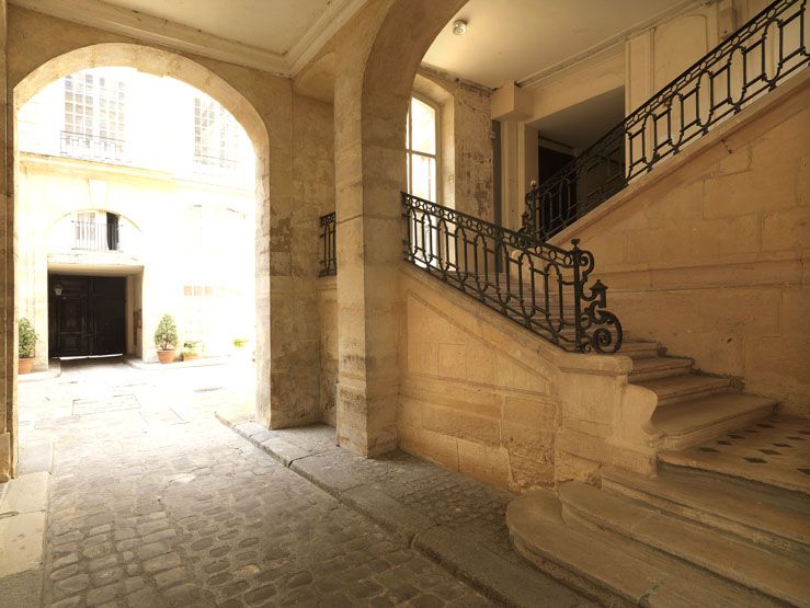 rampe d'appui, escalier d'honneur  de la ferme générale des postes dite hôtel de Villeroy