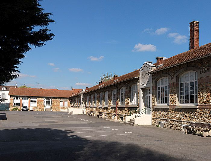 groupe scolaire : école primaire Pasteur et collège Henri IV