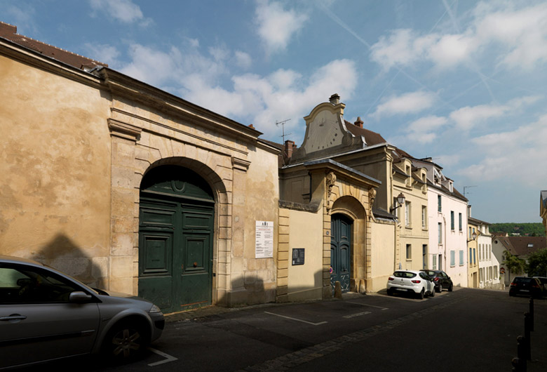 hôtels, maisons, immeubles