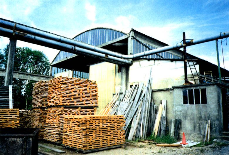 Fontaine-le-Port - scierie et usine de menuiserie (usine de parquets) Millet, actuellement manège à chevaux