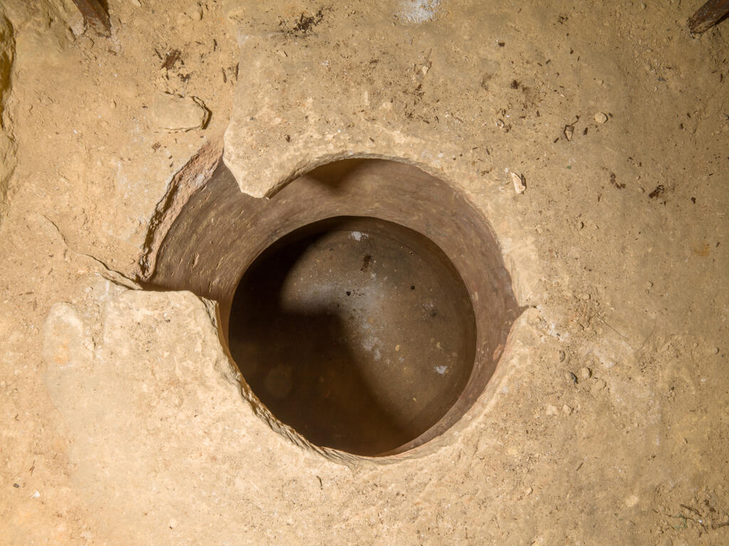 Carrière souterraine dite cave-carrière Delacroix