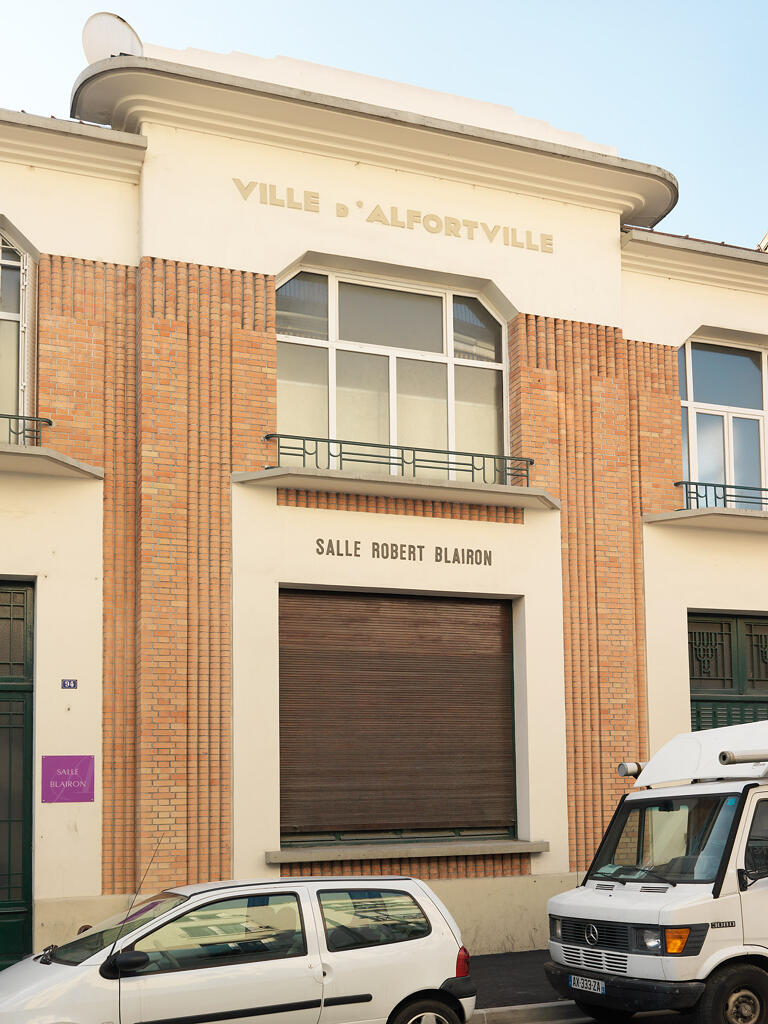 Lavoir, bains douches dit salle Robert Blairon