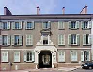 gendarmerie, aujourd'hui immeuble de bureaux