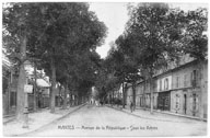 La rue de la République en direction de Rosny. Carte postale.