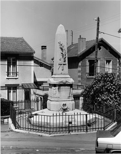 monument des Mobiles de la Côte d'Or