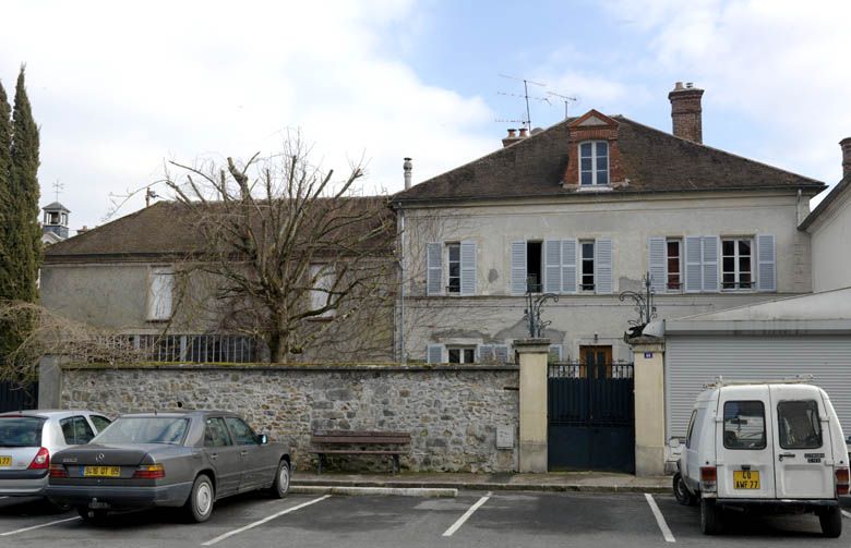 Samois-sur-Seine - usine de serrurerie et de construction métallique Oudiou, puis Bataillès, actuellement atelier d'artiste