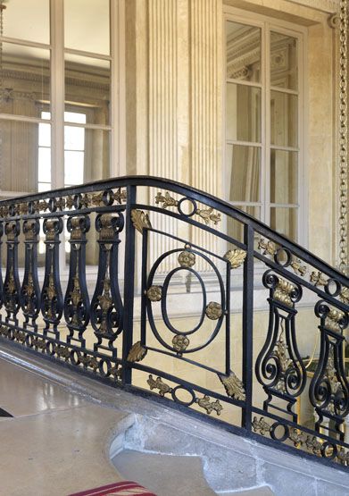 rampe d'appui, escalier de l' hôtel du Châtelet, actuellement Ministère du Travail (non étudié)