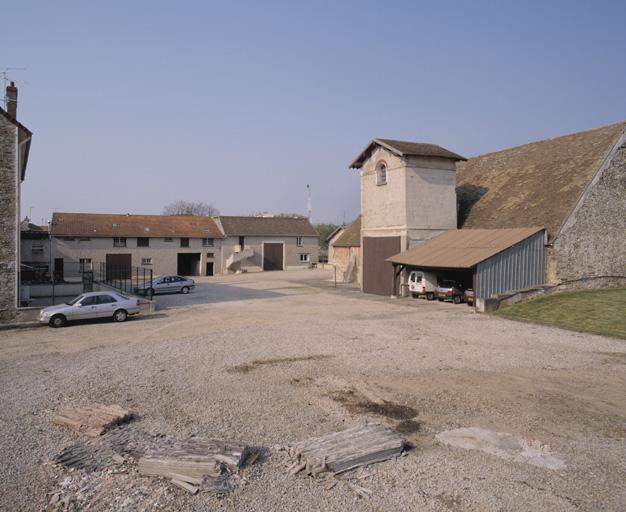 ferme seigneuriale dite ferme de Mons