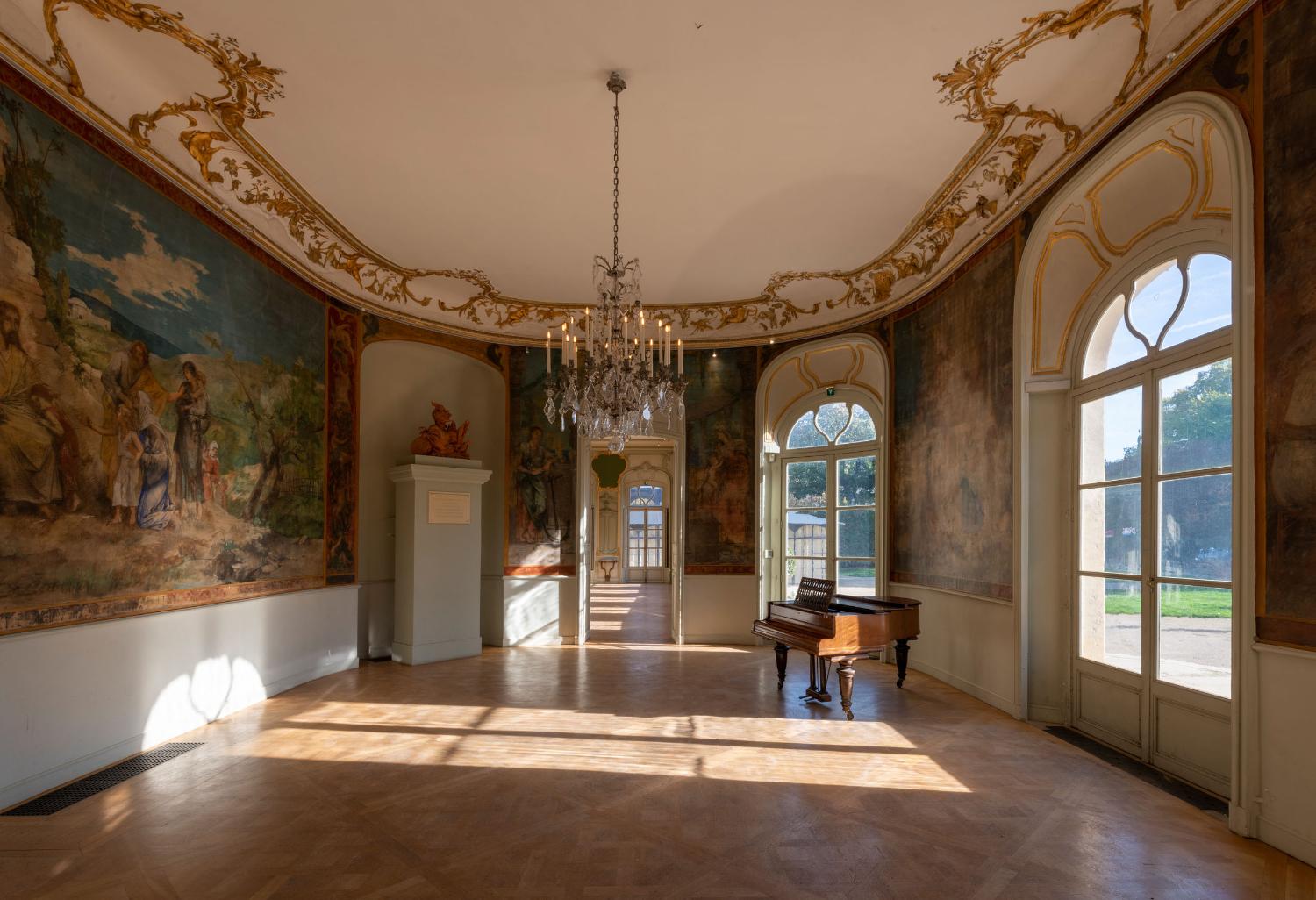 Ensemble décor du salon (corniche)
