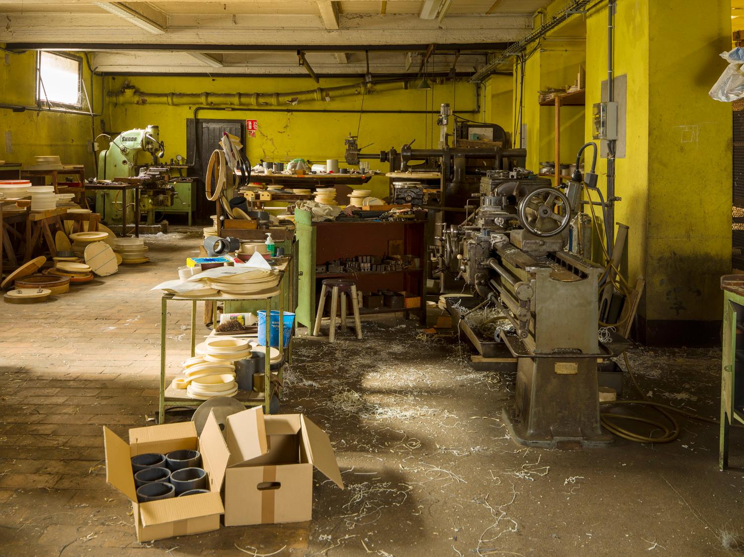 Usine de produits chimiques Poulenc Frères, puis usine d'engrais de la Société Française du Lysol, puis usine de chaudronnerie et usine d'articles en matière plastique (usine d'enceintes de confinement) Ateliers de Technochimie