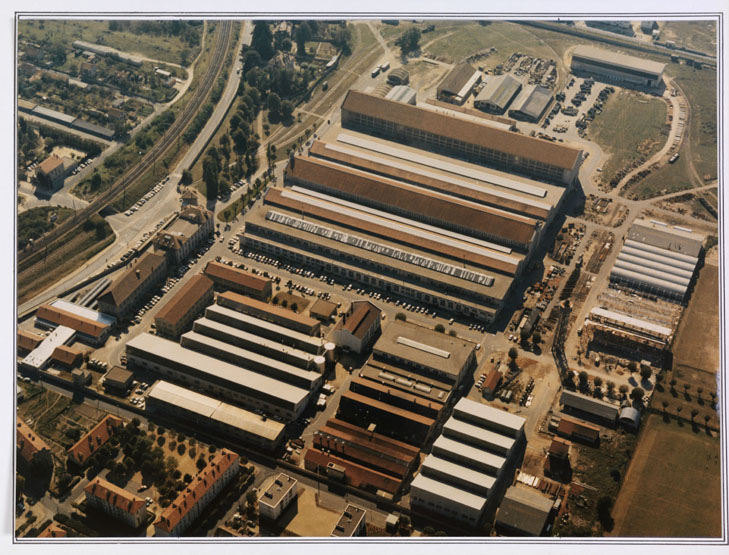 Usine de matériel électrique industriel Schneider et Cie, puis Le Matériel Electrique Scheider-Westinghouse (SW), puis Jeumont-Schneider (JS), actuellement ensemble industriel appelé "Espace Technologique et Industriel de Champagne-sur-Seine" (zone ETIC)