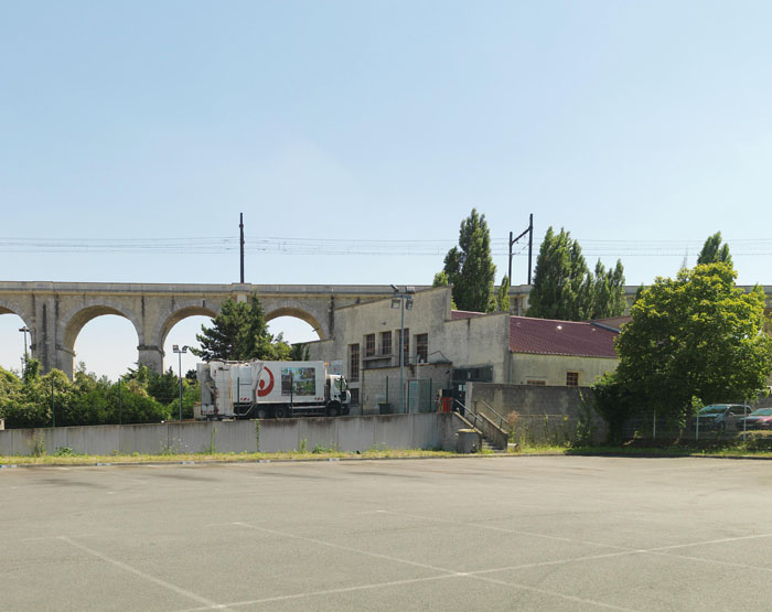 Veneux-les-Sablons - Usine d'embouteillage (vestiges)