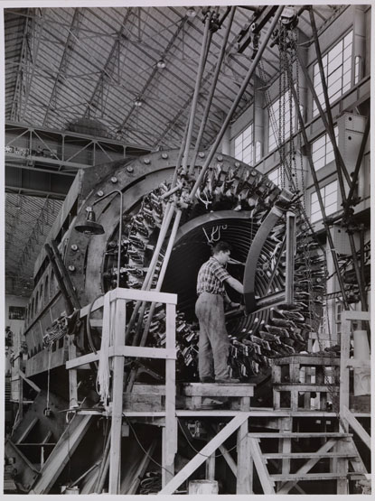 Usine de matériel électrique industriel Schneider et Cie, puis Le Matériel Electrique Scheider-Westinghouse (SW), puis Jeumont-Schneider (JS), actuellement ensemble industriel appelé "Espace Technologique et Industriel de Champagne-sur-Seine" (zone ETIC)