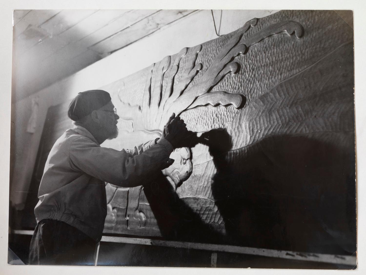 Gaston Etienne Le Bourgeois dans son atelier, fonds privés