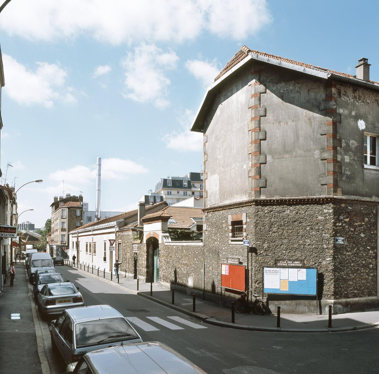 Usine de confection J. Ohresser, puis confiserie JO-CA, puis usine de produits pharmaceutiques Ile-de-France Pharmaceutique, puis blanchisserie industrielle R.L.D., actuellement logements