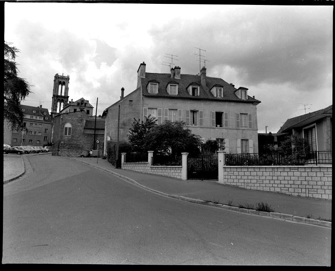 Campagne photographique sur le patrimoine de Mantes-la-Jolie en 1977