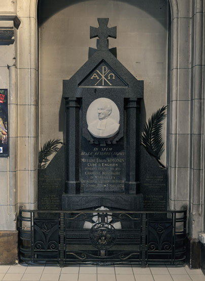 monument commémoratif du curé Louis Simonin